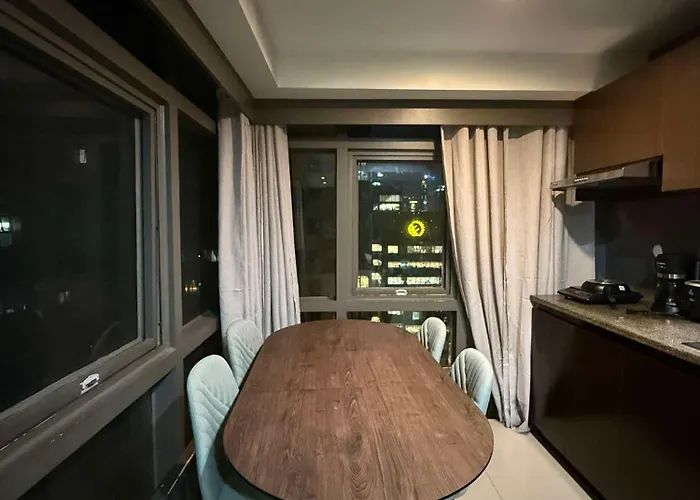 2br Loft With Citylight View In Prime Bgc Location Apartahotel Manila