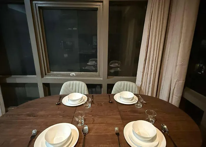 Apartahotel 2br Loft With Citylight View In Prime Bgc Location
